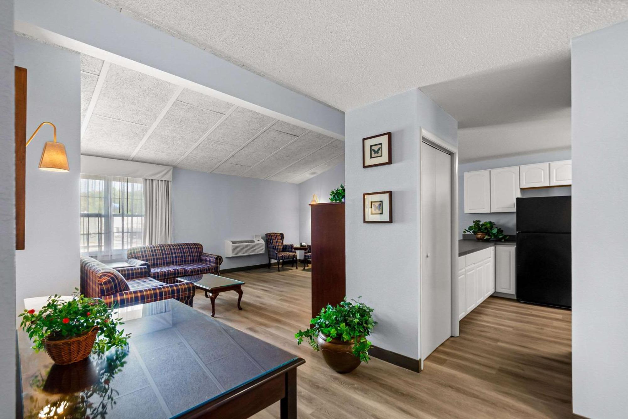 Clarion Inn Falls Church-Arlington Extérieur photo