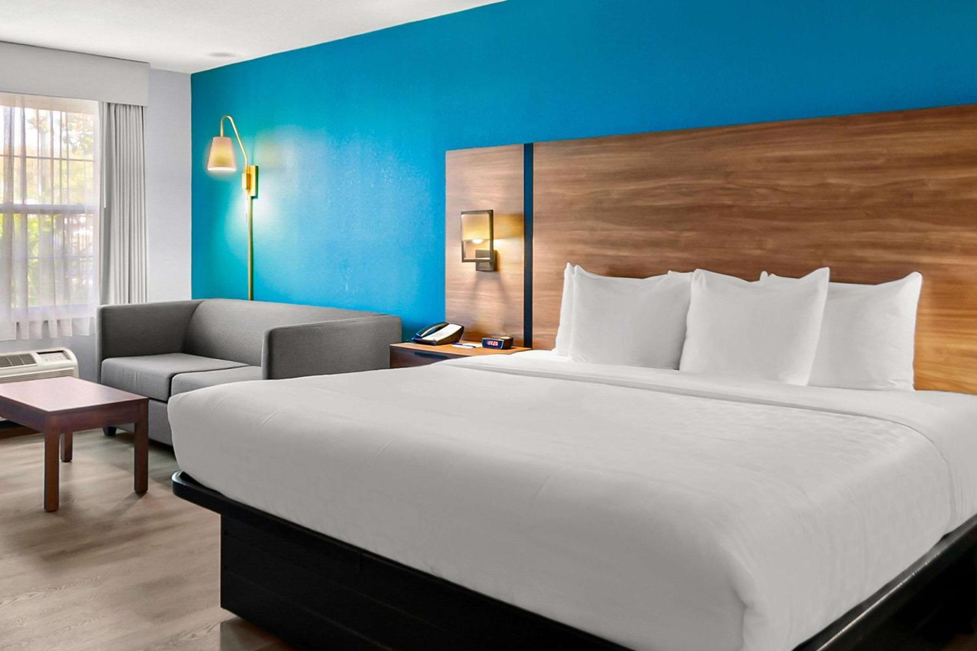 Clarion Inn Falls Church-Arlington Extérieur photo