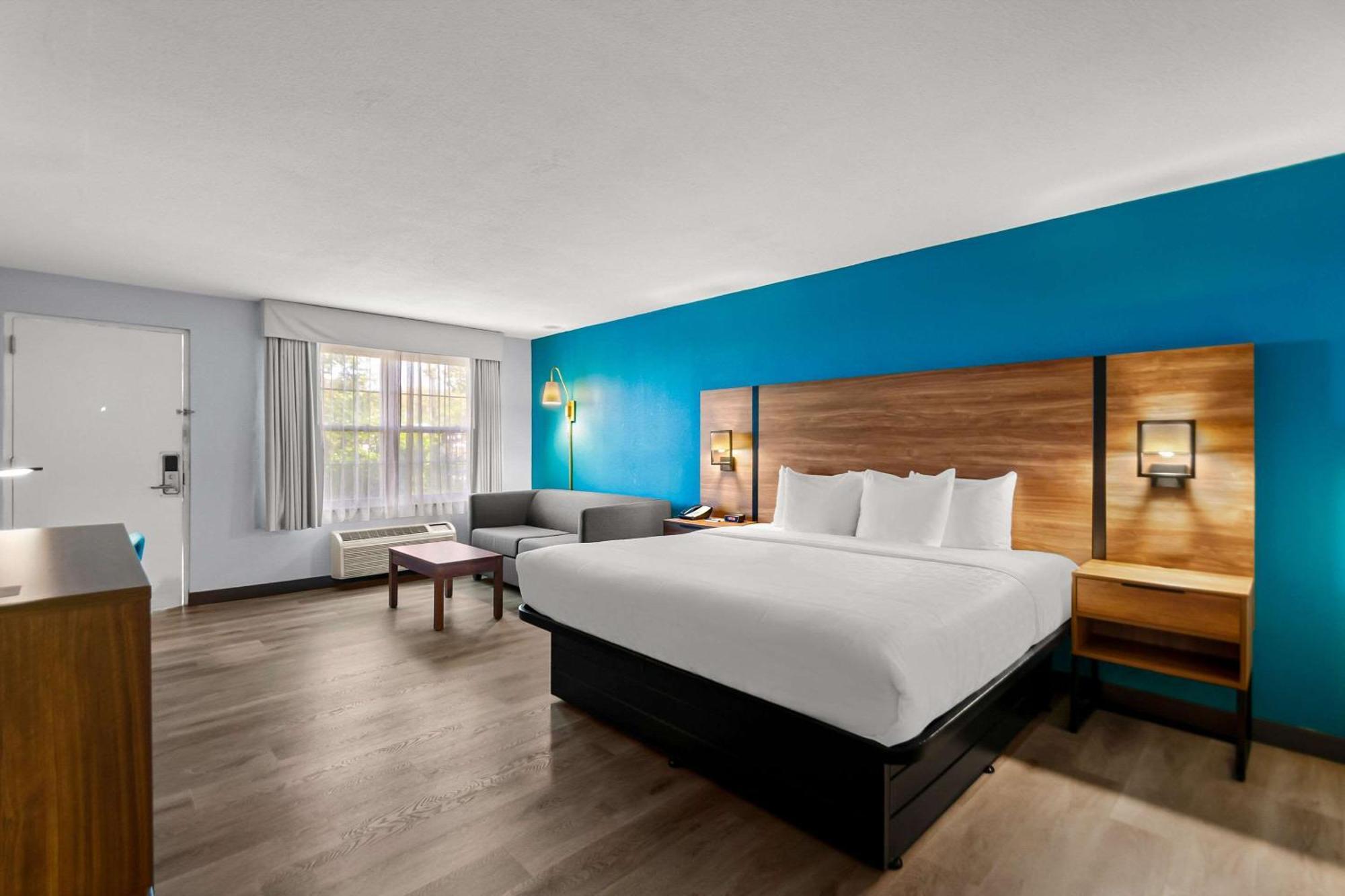 Clarion Inn Falls Church-Arlington Extérieur photo