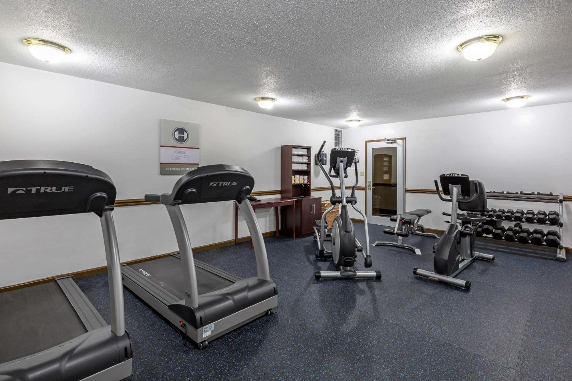 Clarion Inn Falls Church-Arlington Extérieur photo