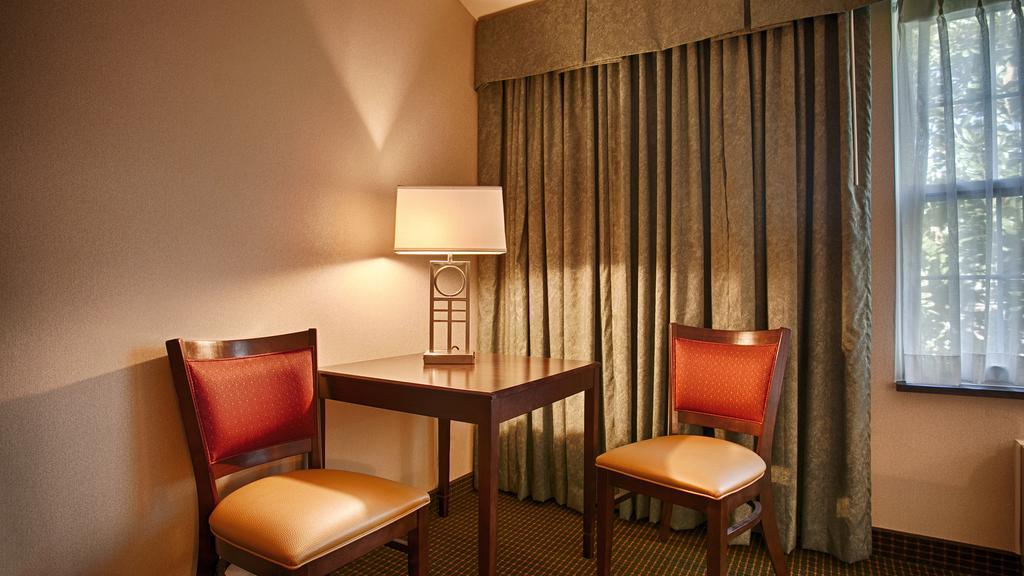 Clarion Inn Falls Church-Arlington Extérieur photo