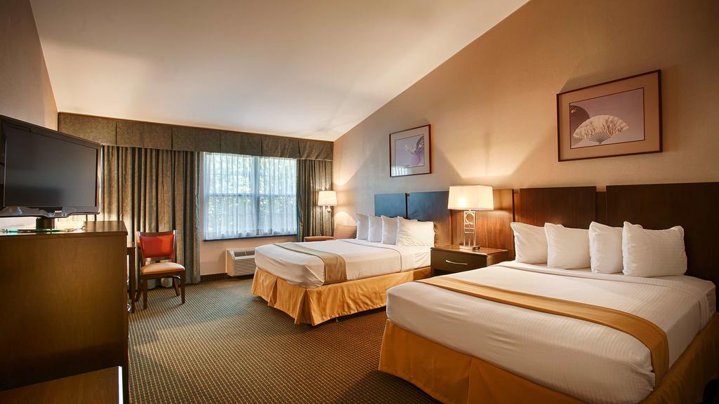 Clarion Inn Falls Church-Arlington Extérieur photo