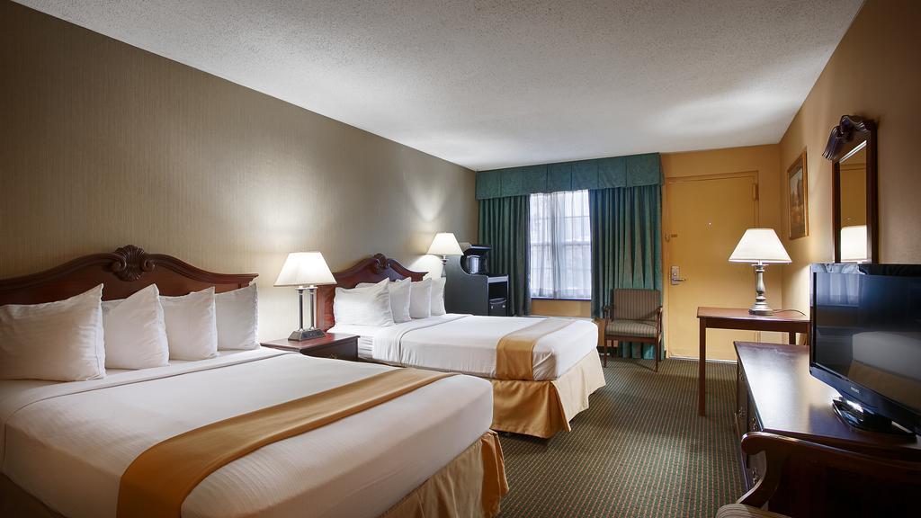 Clarion Inn Falls Church-Arlington Extérieur photo