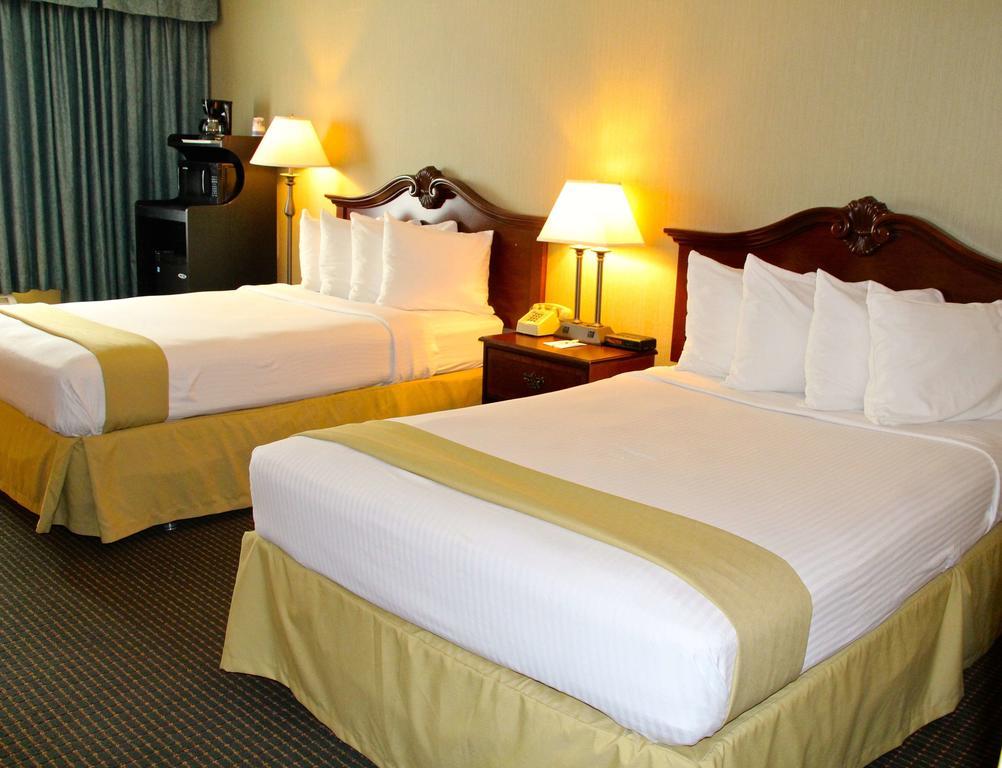 Clarion Inn Falls Church-Arlington Extérieur photo