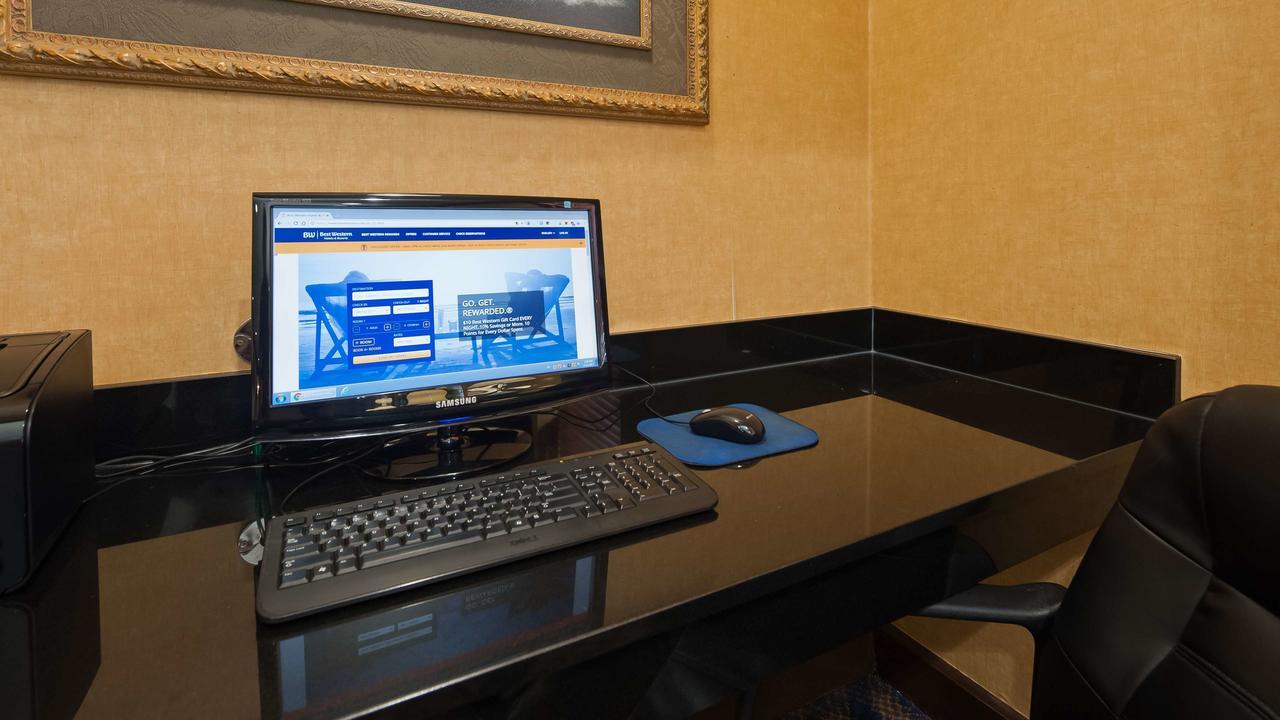 Clarion Inn Falls Church-Arlington Extérieur photo