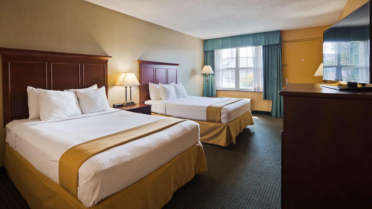 Clarion Inn Falls Church-Arlington Extérieur photo